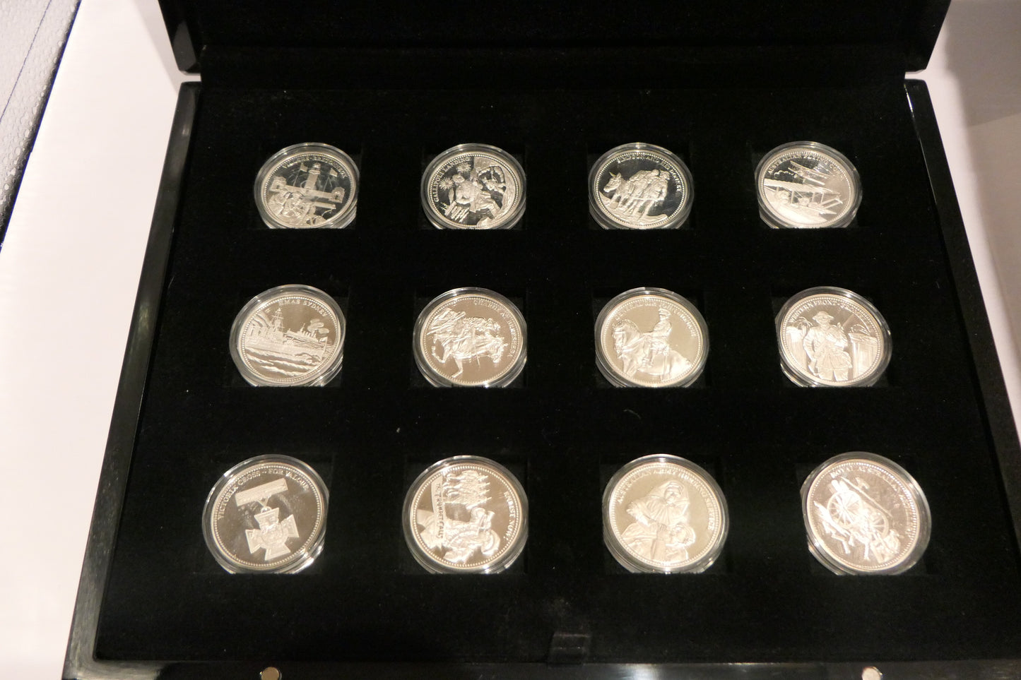 First World War Collection — Villers-Bretonneux Complete 16-Coin .333 Silver Prooflike Set reverse