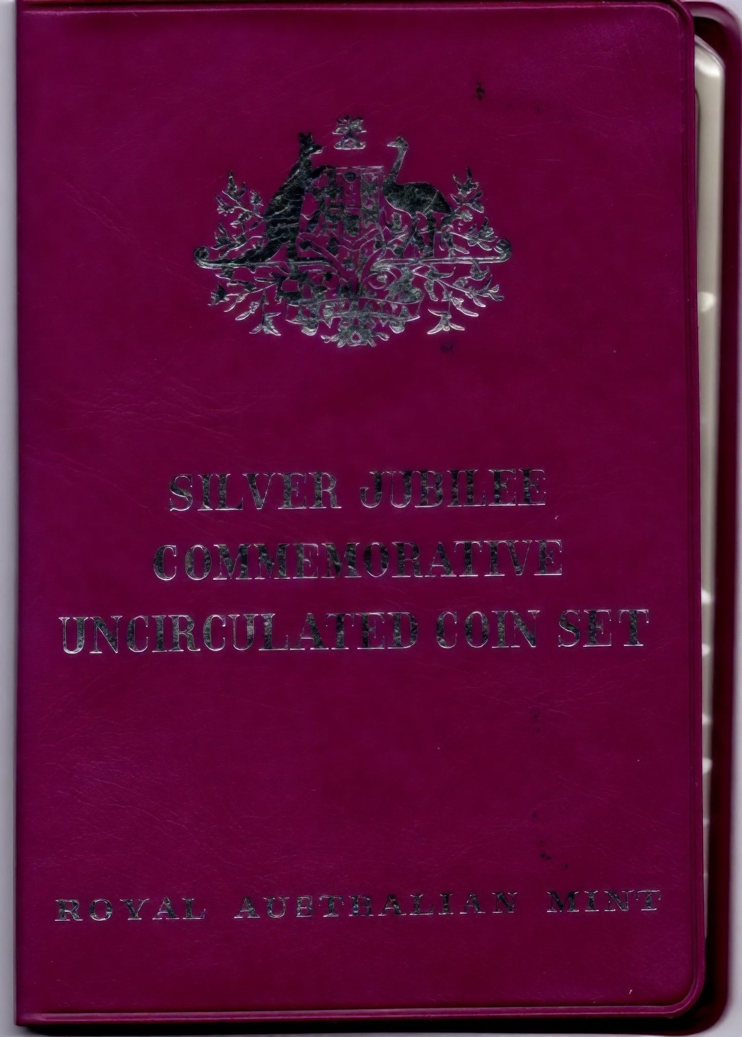 Queen Elizabeth II Silver Jubilee 1977 Uncirculated Coin Set front