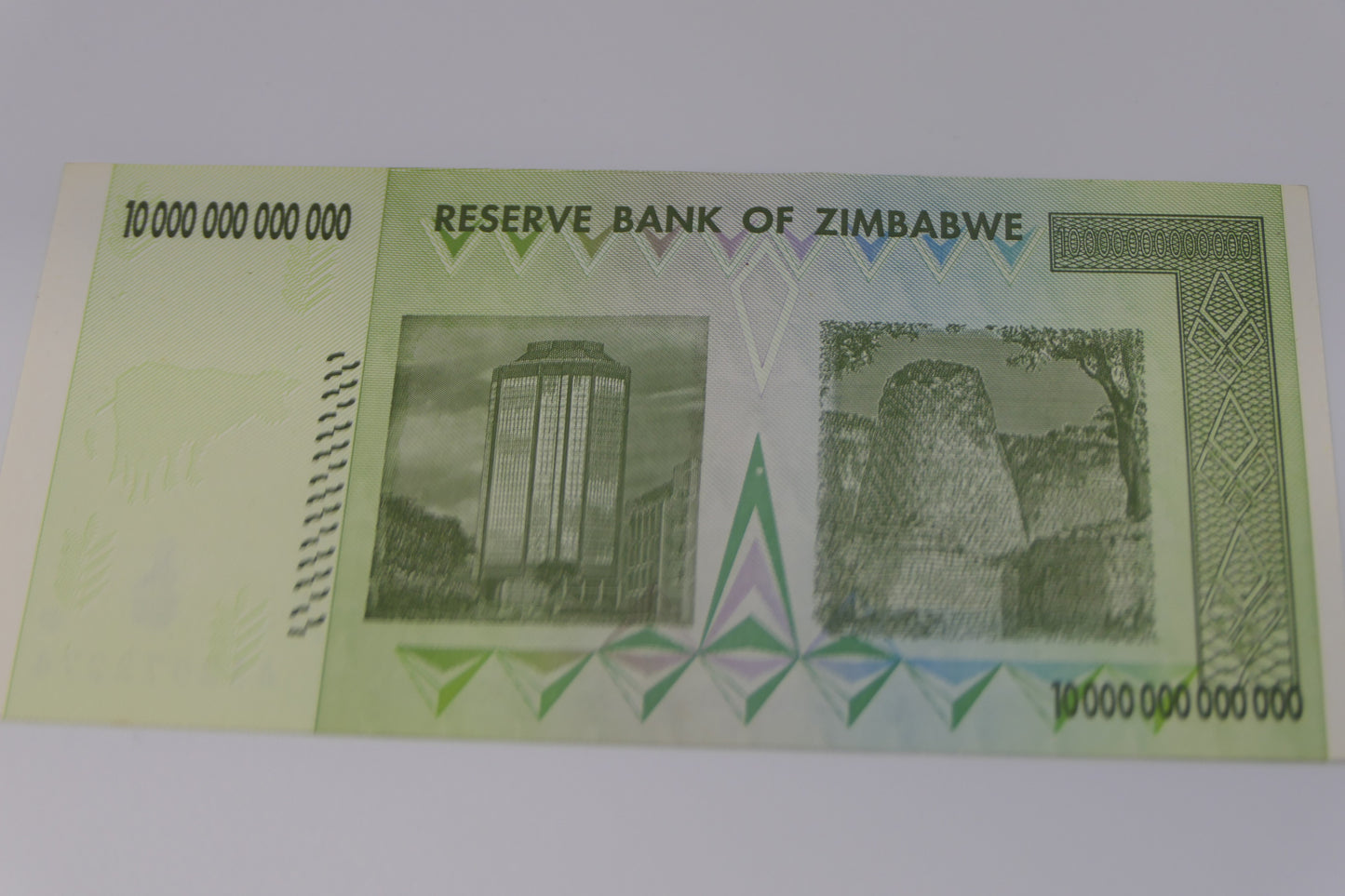 Zimbabwe Ten Trillion Dollars Banknote — 2008 — Uncirculated — Reserve Bank of Zimbabwe reverse