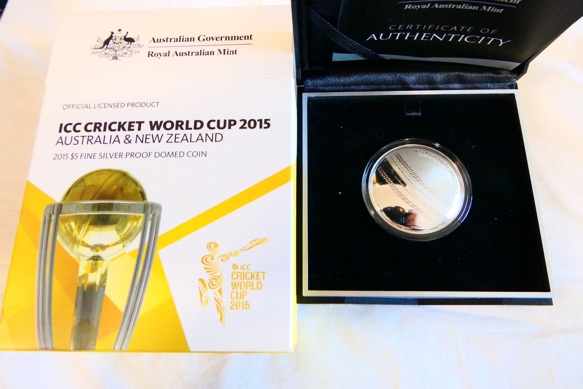 2015 Royal Australian Mint Icc Cricket World Cup $5 Fine Silver Proof Domed Coin — Australia & New Zealand front