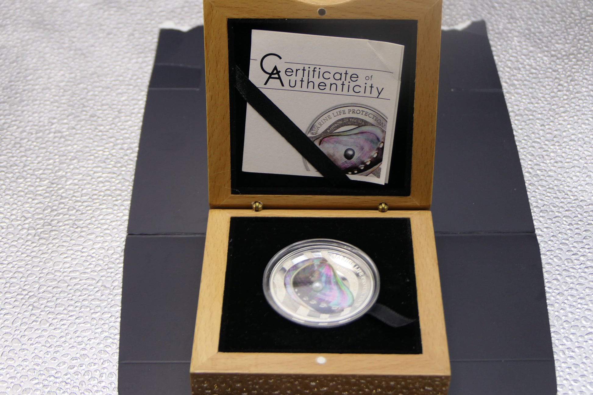 2013 Republic of Palau $5 Marine Life Protection — Pearl Oyster Silver Proof Coin — Real Mother-of-Pearl Insert front
