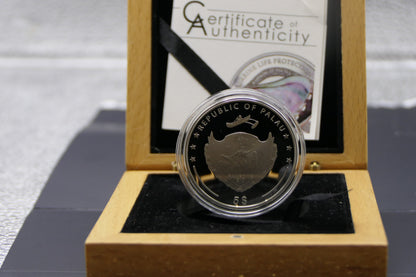 2013 Republic of Palau $5 Marine Life Protection — Pearl Oyster Silver Proof Coin — Real Mother-of-Pearl Insert image 3