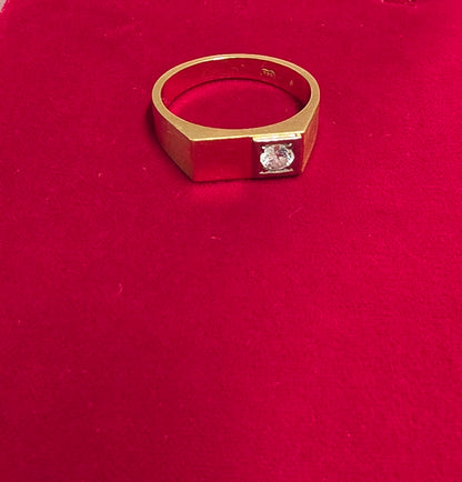 18 ct Men's classic signet  heavy fashion ring 18K yellow gold with diamond