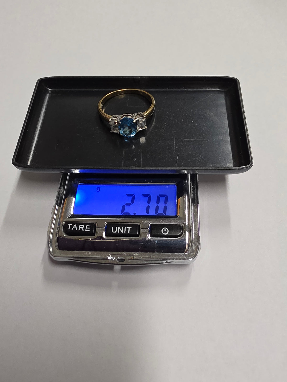 9 ct Vintage yellow gold ring size 7 with clear stone