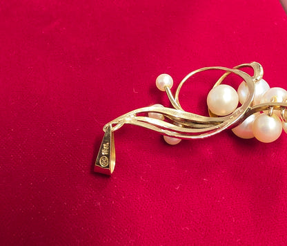 14 ct Vintage Mikimoto Swirl pendant with cultured pearls with 18 ct loop